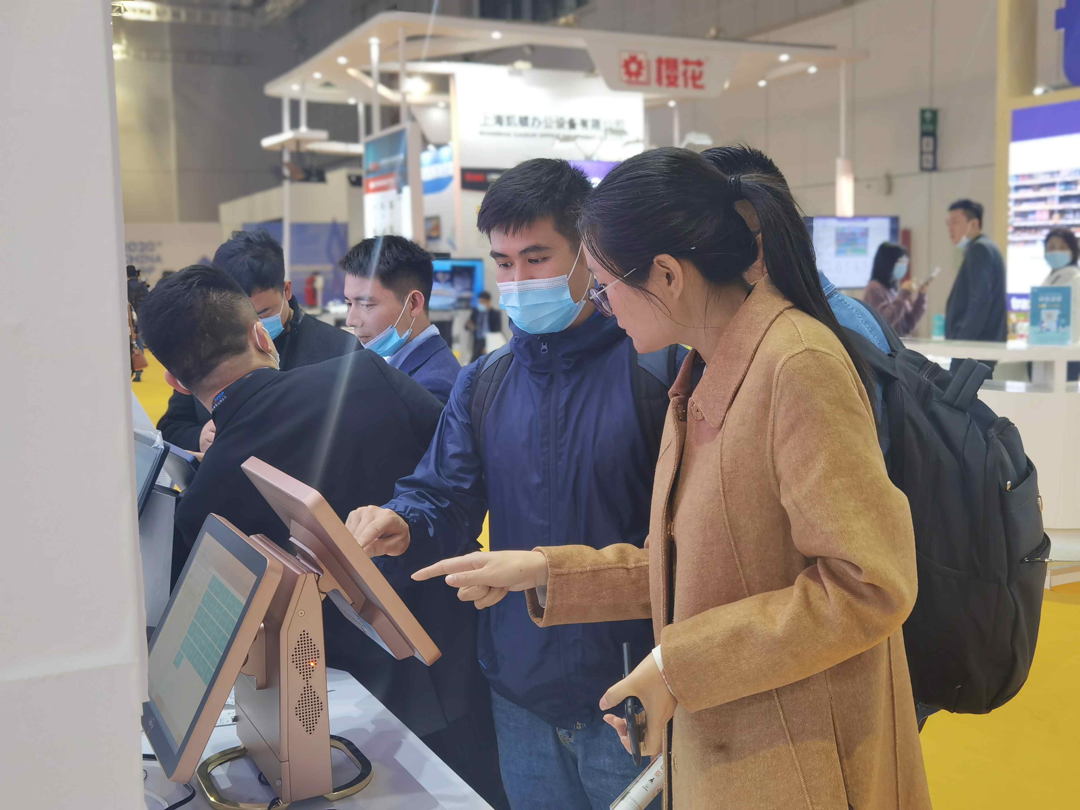 這個展臺都是人從眾！排隊網亮相第二十二屆中國零售業博覽會(圖3)