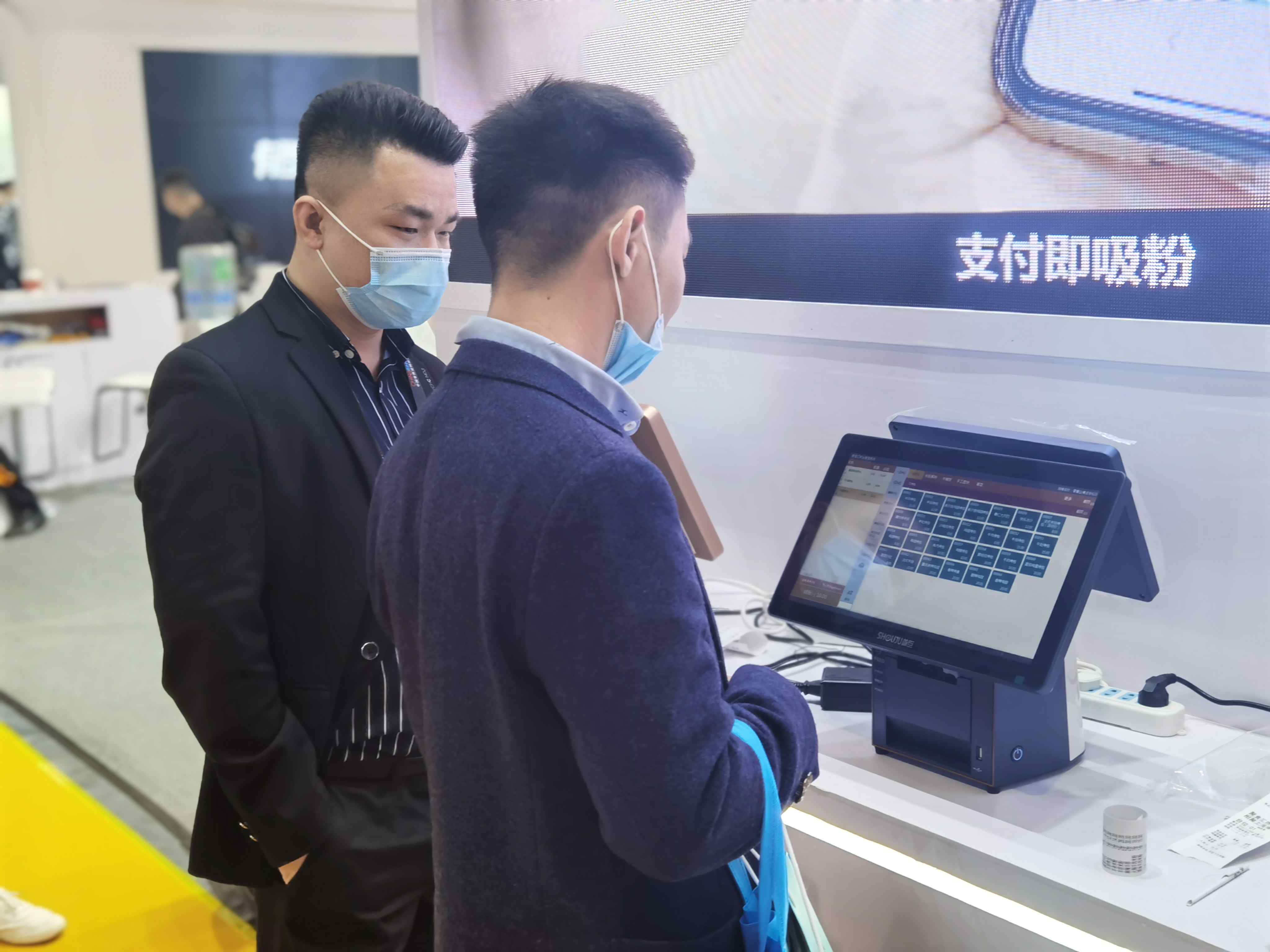 這個展臺都是人從眾！排隊網亮相第二十二屆中國零售業博覽會(圖4)